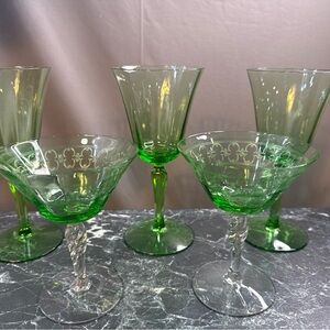 Fostoria Versailles 2 LIQUOR COCKTAIL Glass 5" And 3 Wine Glass 7”  Lot Glow Gla